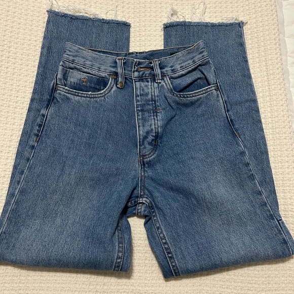 Like New THRILLS Denim High Waisted Paige Jeans - Size 2 - Picture 4 of 4